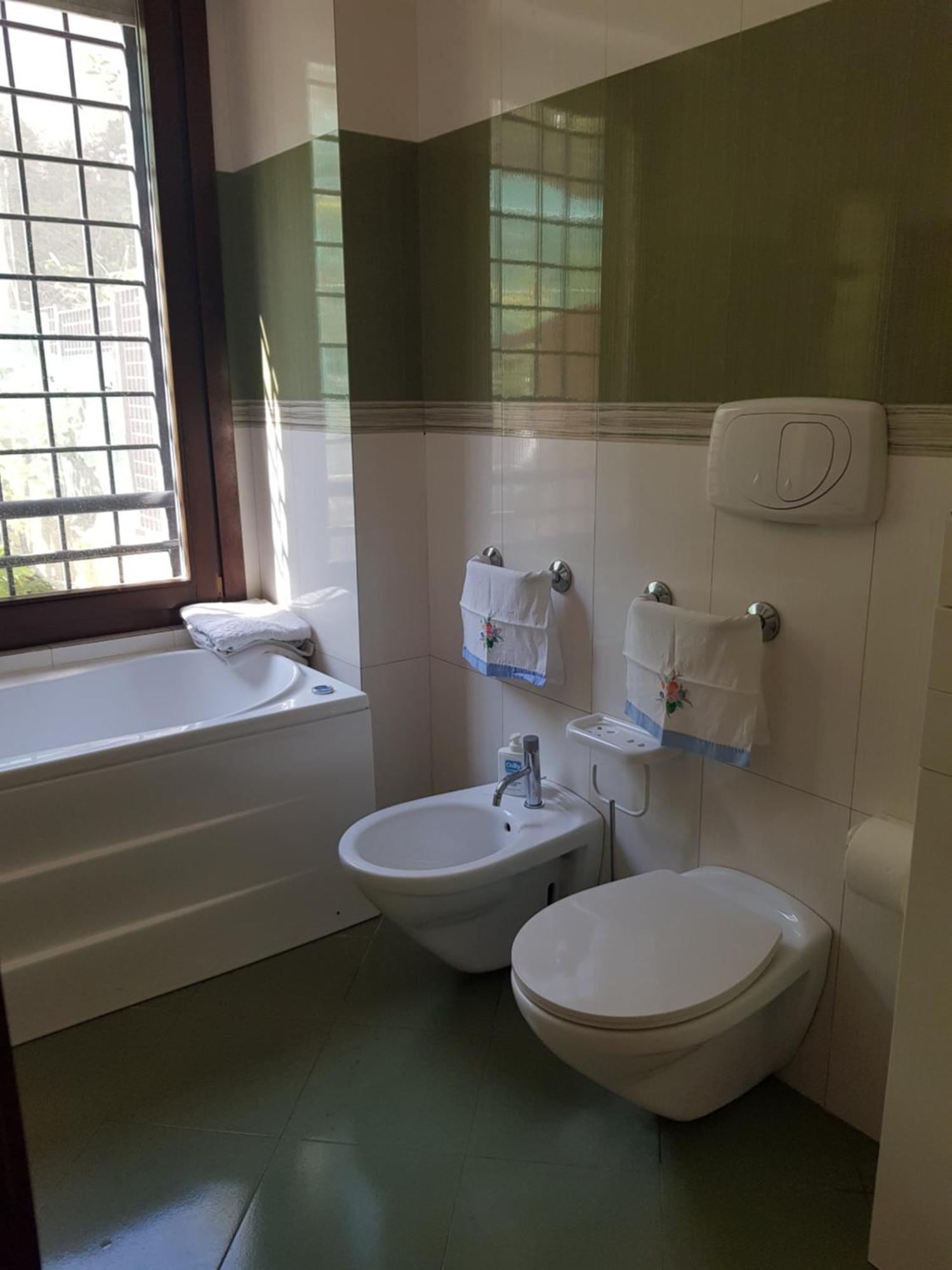Eur Charme Apt&Garden Roma Ngoại thất bức ảnh