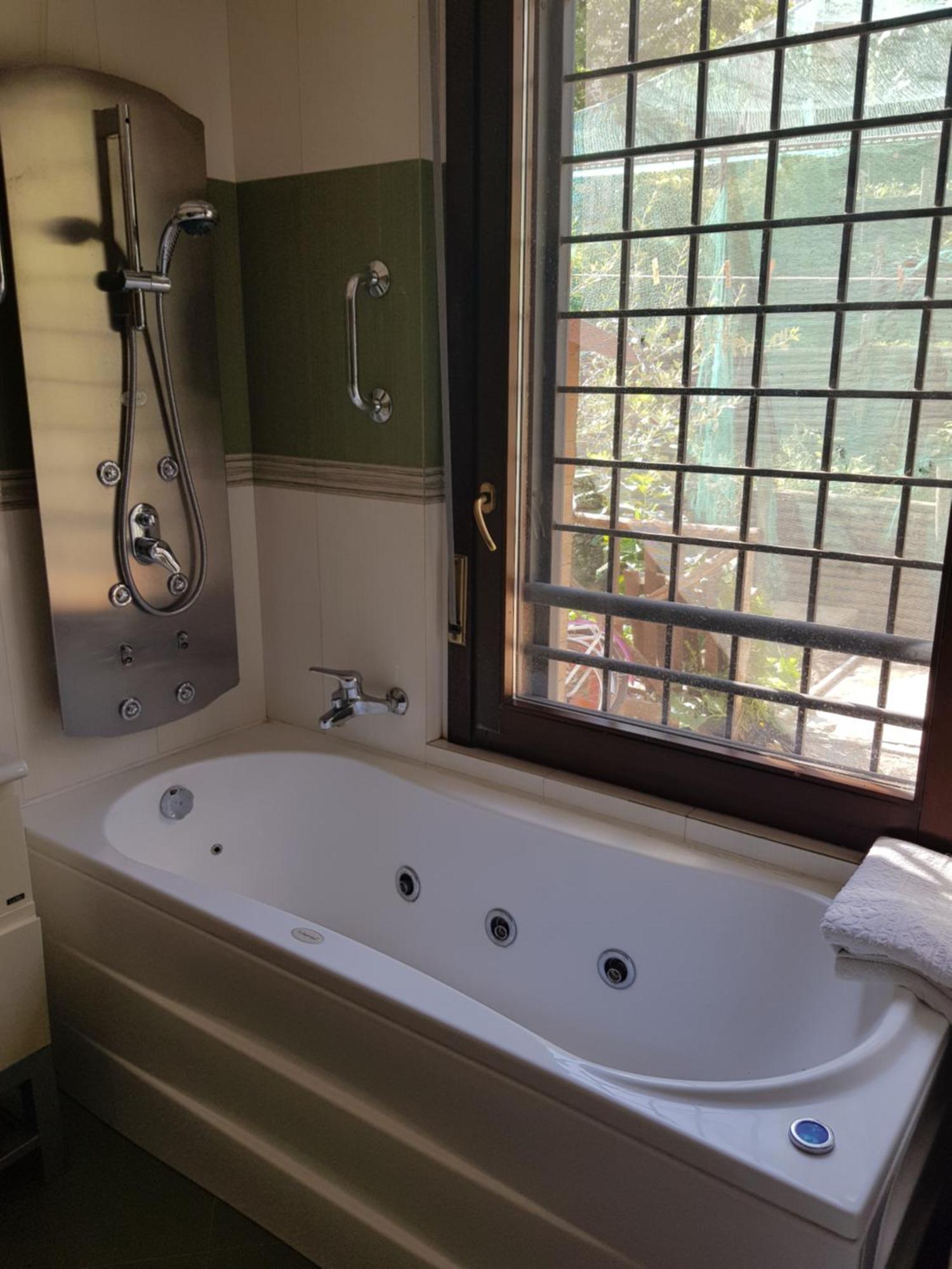 Eur Charme Apt&Garden Roma Ngoại thất bức ảnh