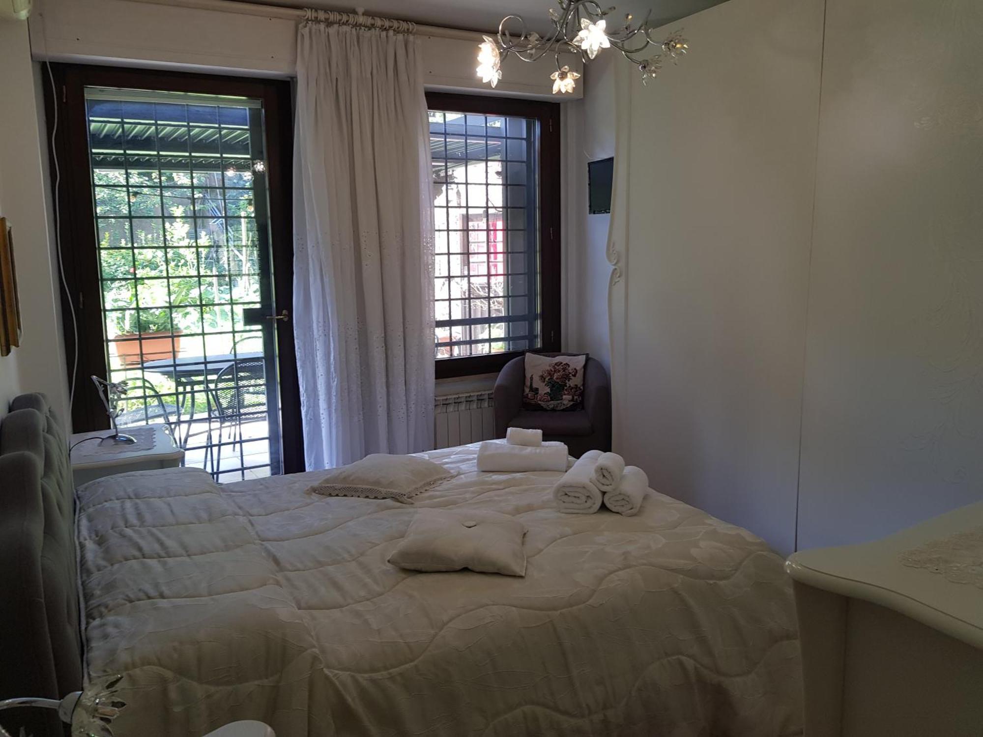 Eur Charme Apt&Garden Roma Ngoại thất bức ảnh