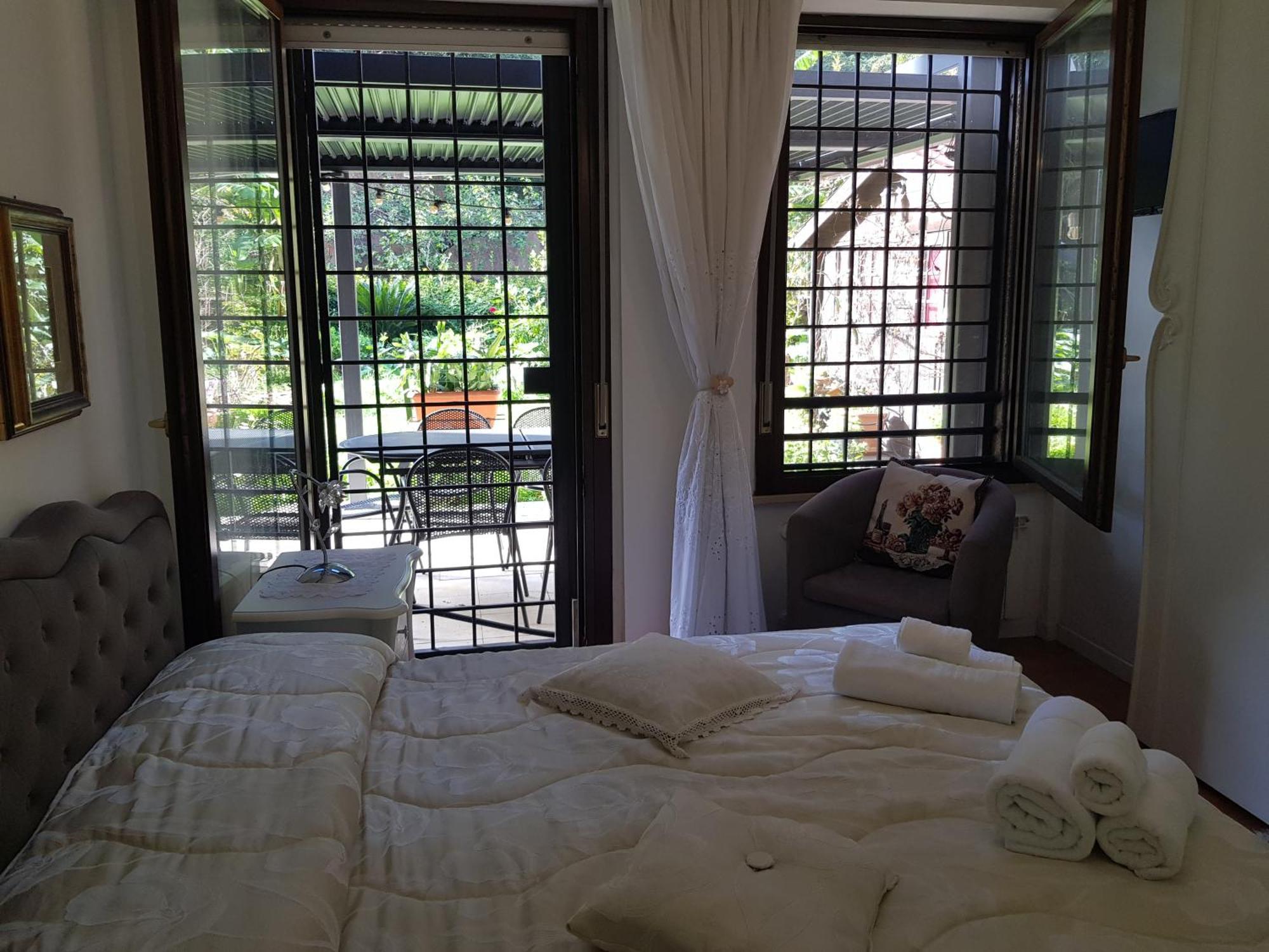 Eur Charme Apt&Garden Roma Ngoại thất bức ảnh